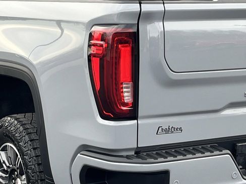 Used 2024 GMC Sierra 1500 AT4 w/ Technology Package image 6