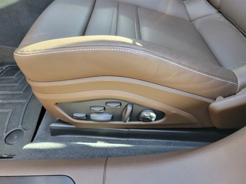Certified 2023 Porsche Panamera Platinum Edition image 25