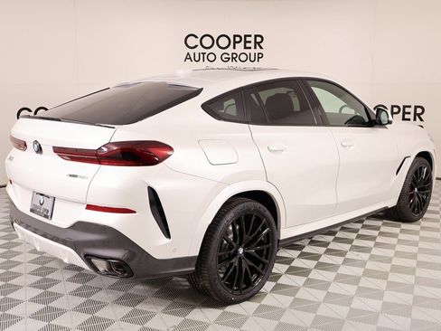 New 2026 BMW X6 xDrive40i w/ Climate Comfort Package image 21
