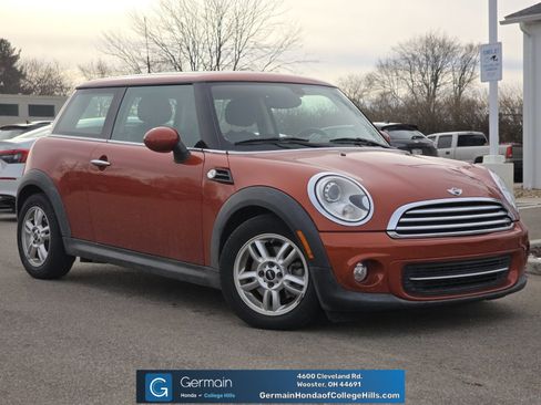 Used 2011 MINI Cooper Hardtop image 1