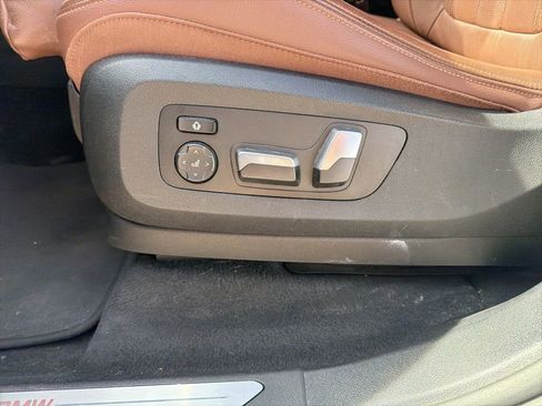 Used 2019 BMW X5 xDrive40i w/ Premium Package 2 image 12