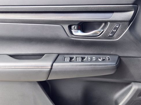 Used 2025 Honda CR-V Sport-L image 18