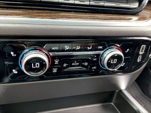 Used 2023 GMC Sierra 1500 Elevation w/ Preferred Package image 30