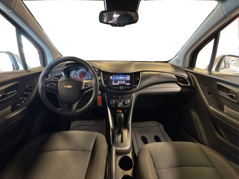 Used 2020 Chevrolet Trax LS w/ Tint and Cruise Package FWD image 28