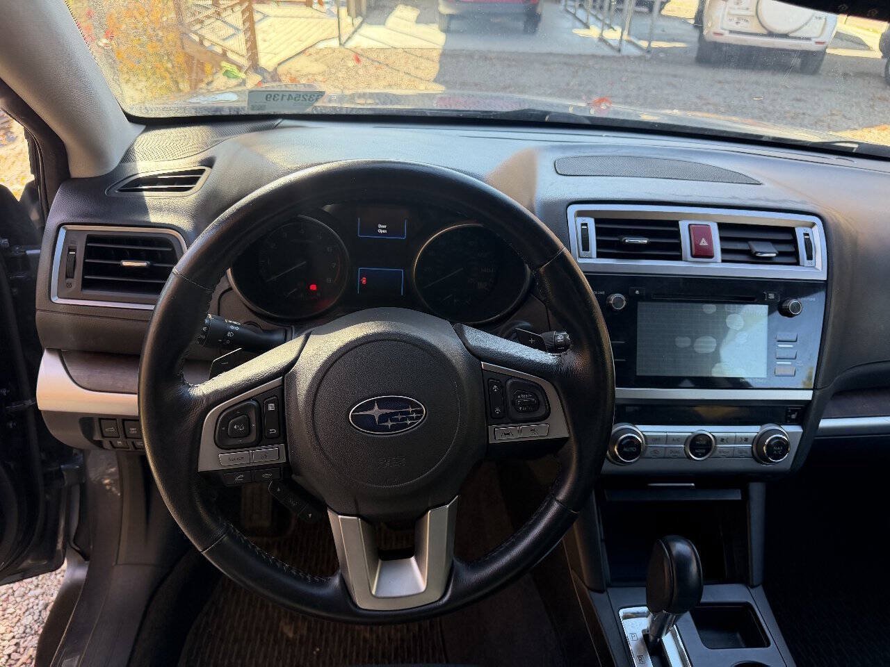 Used 2016 Subaru Outback 3.6R Limited AWD/4WD image 5