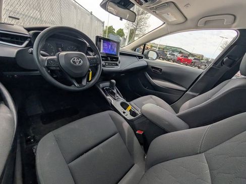 Used 2023 Toyota Corolla LE FWD image 5
