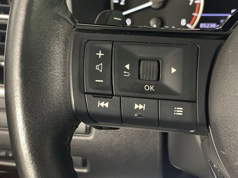 Used 2023 Nissan Rogue SV w/ SV Premium B Package FWD image 18