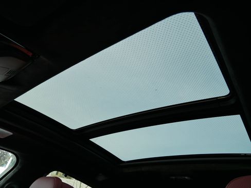 Used 2025 BMW X6 M60i w/ Dynamic Handling Package image 32