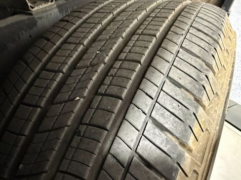 Used 2023 Nissan Frontier SV w/ SV Convenience Package image 44