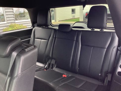Used 2019 Ford Expedition XLT w/ Equipment Group 202A AWD/4WD image 15