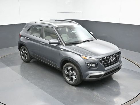 New 2026 Hyundai Venue SEL FWD image 23