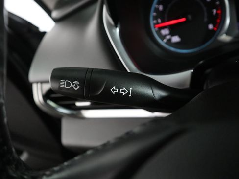 Used 2020 Chevrolet Traverse LT FWD image 26