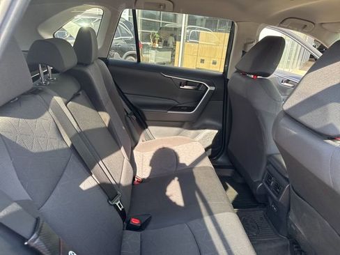 Used 2022 Toyota RAV4 XLE image 30