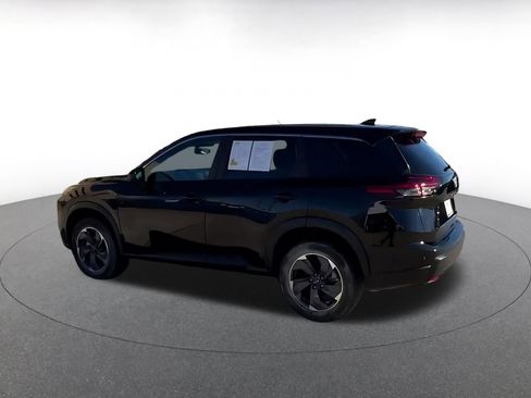 Used 2025 Nissan Rogue SV image 10