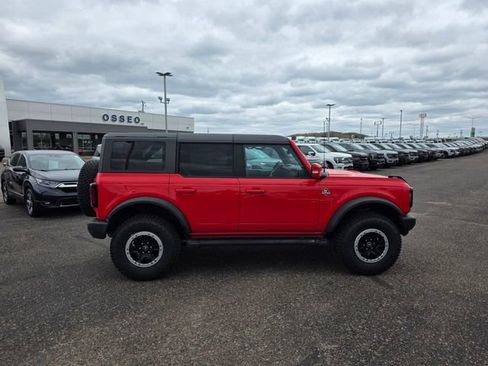 Used 2023 Ford Bronco Outer Banks w/ Sasquatch Package AWD/4WD image 8