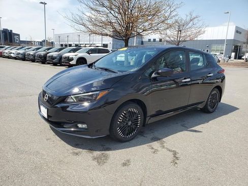 Certified 2024 Nissan Leaf SV Plus image 8