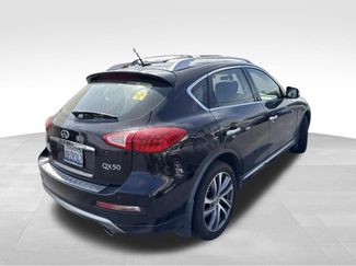Used 2017 INFINITI QX50 AWD w/ Technology Package video 3