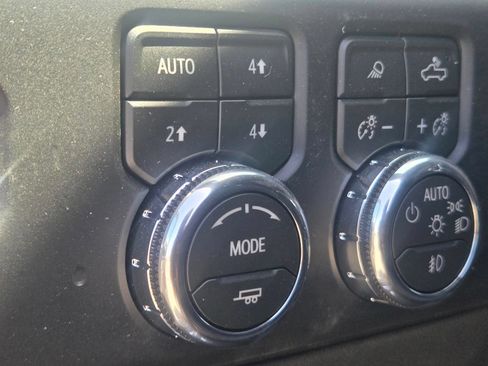 New 2026 GMC Sierra 1500 AT4 w/ AT4 Preferred Package AWD/4WD image 13