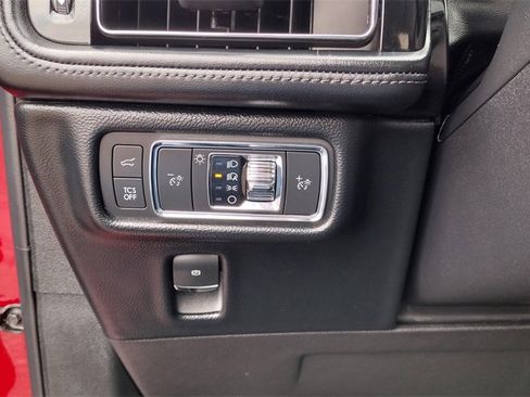 Used 2021 Lincoln Nautilus Reserve w/ Cargo Utility Package image 15