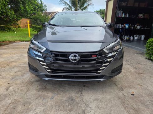 Used 2024 Nissan Versa SR FWD image 2