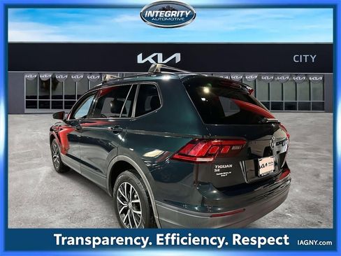 Used 2019 Volkswagen Tiguan SE w/ Panoramic Sunroof Package image 6