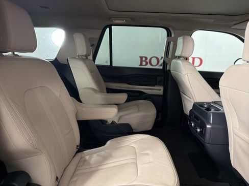Used 2023 Ford Expedition Max Platinum RWD image 18