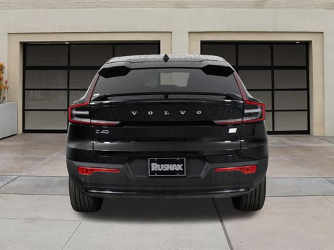 Certified 2023 Volvo C40 Recharge Core image 5