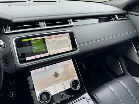 Used 2018 Land Rover Range Rover Velar R-Dynamic HSE image 36