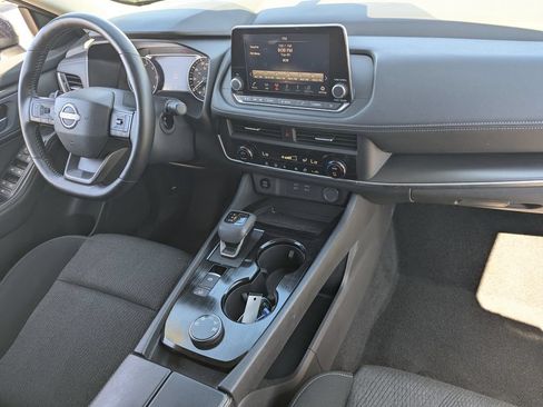 Used 2025 Nissan Rogue SV AWD/4WD image 34