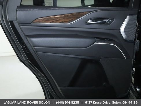 Used 2022 Cadillac Escalade Sport Platinum w/ LPO, ONYX Package AWD/4WD image 34