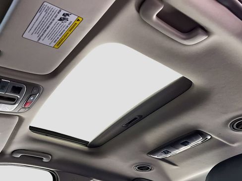 Used 2024 Kia Telluride S w/ S Sunroof Package image 22