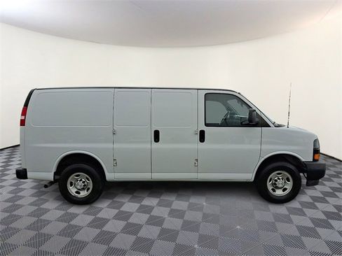 Used 2020 Chevrolet Express 2500 w/ Driver Convenience Package image 7
