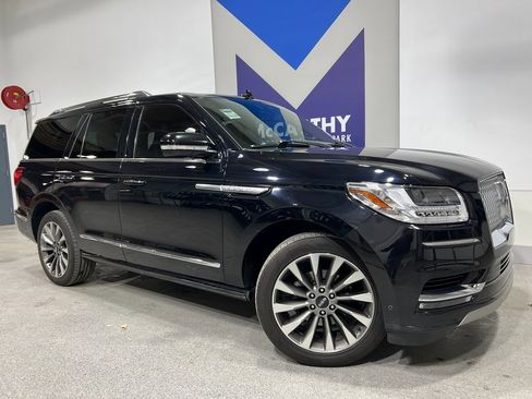 Used 2020 Lincoln Navigator Reserve image 2
