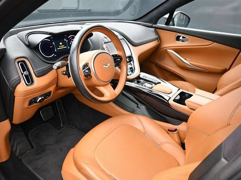 Used 2021 Aston Martin DBX AWD/4WD image 12
