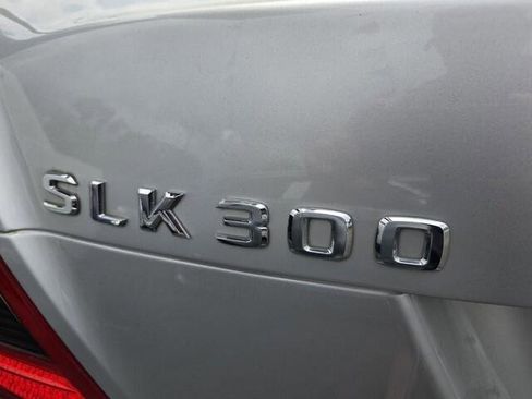 Used 2009 Mercedes-Benz SLK 300 image 9