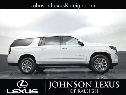 Used 2024 Chevrolet Suburban Premier AWD/4WD image 21