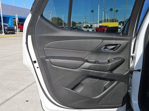 Used 2023 Chevrolet Traverse RS image 15