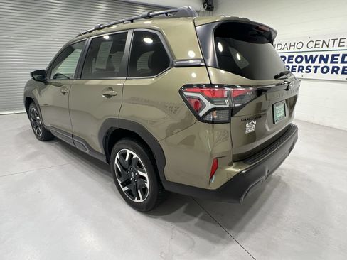Used 2025 Subaru Forester Limited AWD/4WD image 6