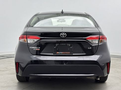 Used 2021 Toyota Corolla LE image 6