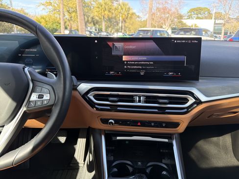 Certified 2024 BMW 330i Sedan image 30