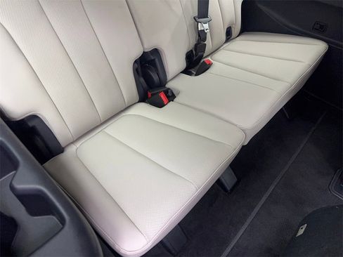 Used 2022 Hyundai Palisade Calligraphy image 41