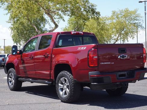 Used 2019 Chevrolet Colorado Z71 AWD/4WD image 3