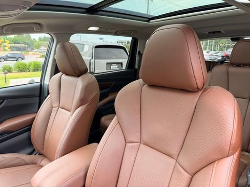 Used 2024 Subaru Ascent Touring AWD/4WD image 23