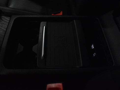 Used 2020 Audi Q5 e Premium Plus w/ Premium Plus Package image 21