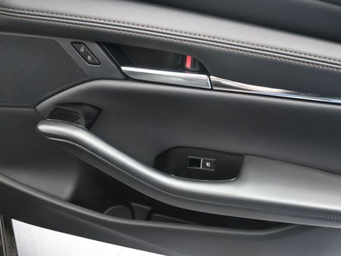 Used 2025 MAZDA MAZDA3 s image 17