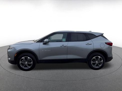 Used 2025 Chevrolet Blazer LT FWD image 9