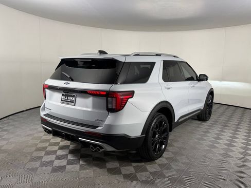 Used 2025 Ford Explorer Platinum w/ Ultimate Package AWD/4WD image 5