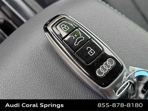 Used 2019 Audi e-tron Premium Plus image 28