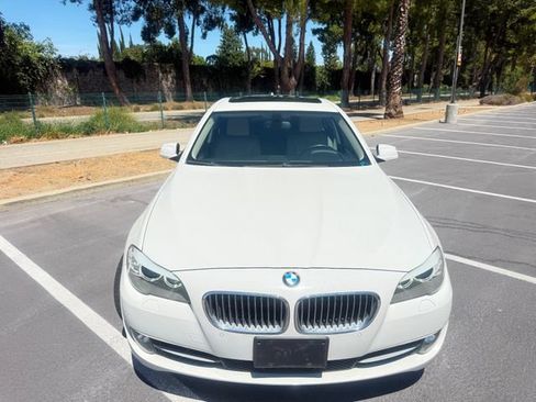 Used 2012 BMW 528i Sedan RWD image 6