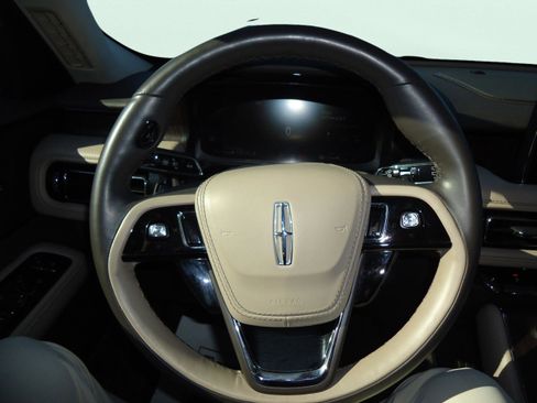 Used 2023 Lincoln Aviator Reserve w/ Class IV Trailer Tow Package image 12